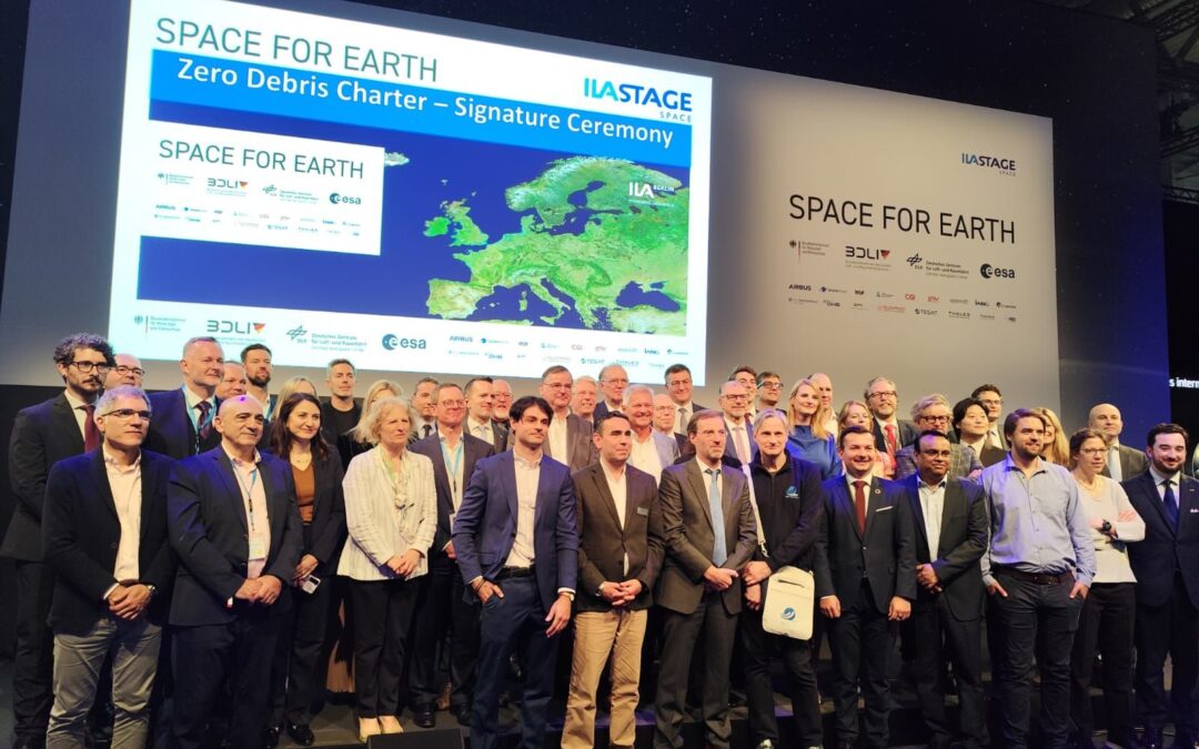 L’IEEC signa la Carta Zero Debris de l’ESA, una iniciativa pionera al món per a la mitigació de la brossa espacial