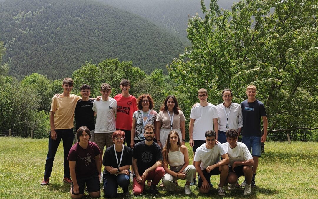 El IEEC y el programa ‘Jóvenes y Ciencia’ llevan el mundo del espacio y los satélites a jóvenes catalanes